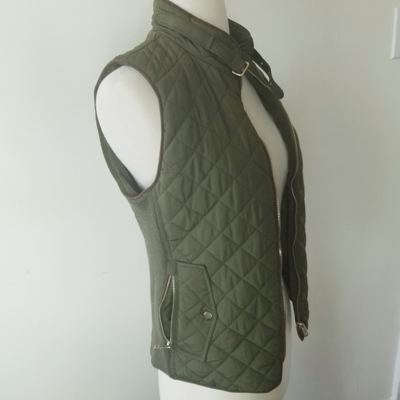 3/$30. Shine Star Vest - Picture 2 of 7